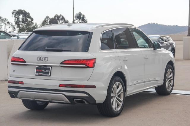 new 2025 Audi Q7 car, priced at $65,370