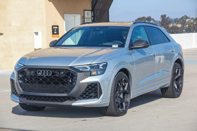 new 2025 Audi RS Q8 car, priced at $151,140