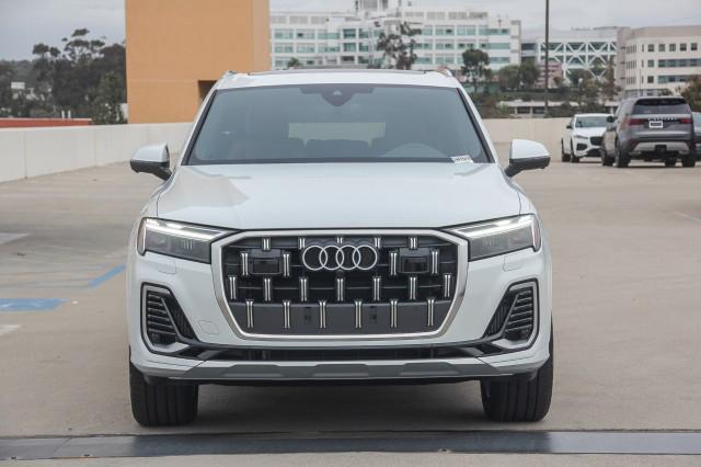 new 2025 Audi Q7 car, priced at $75,360