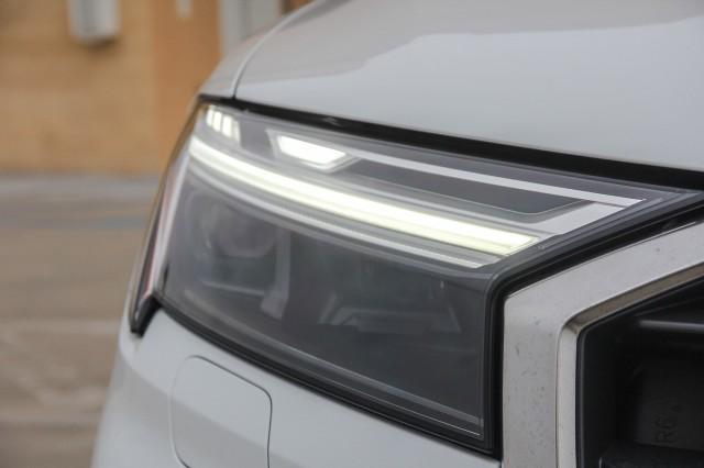 new 2025 Audi Q7 car, priced at $75,360