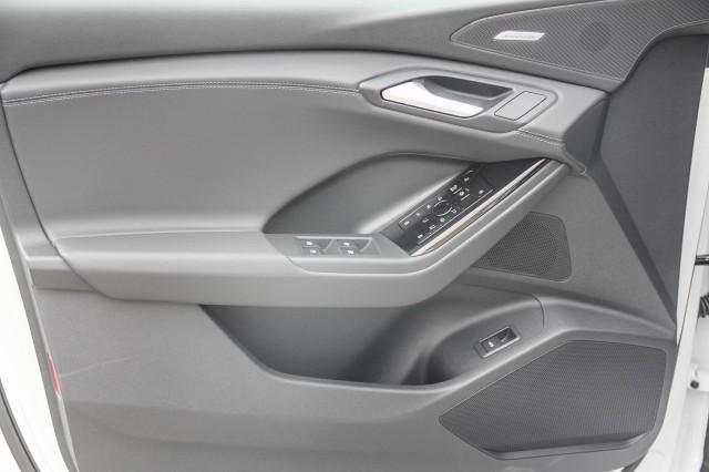 new 2025 Audi Q6 e-tron car, priced at $75,500