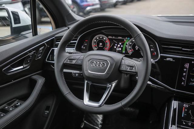 new 2025 Audi Q7 car, priced at $84,260