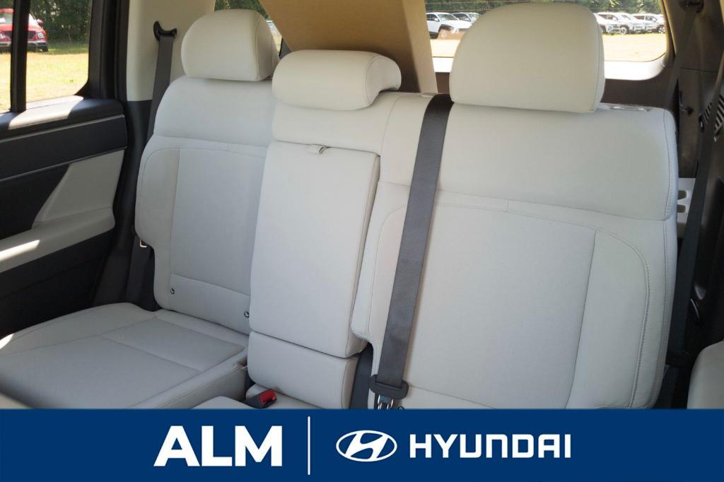 new 2026 Hyundai SANTA FE HEV car, priced at $38,670