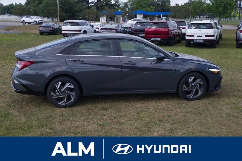 new 2025 Hyundai Elantra car, priced at $28,595
