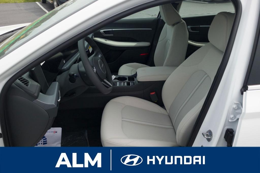 new 2025 Hyundai Sonata car, priced at $29,105