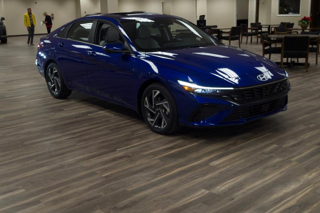 new 2024 Hyundai Elantra car, priced at $28,725