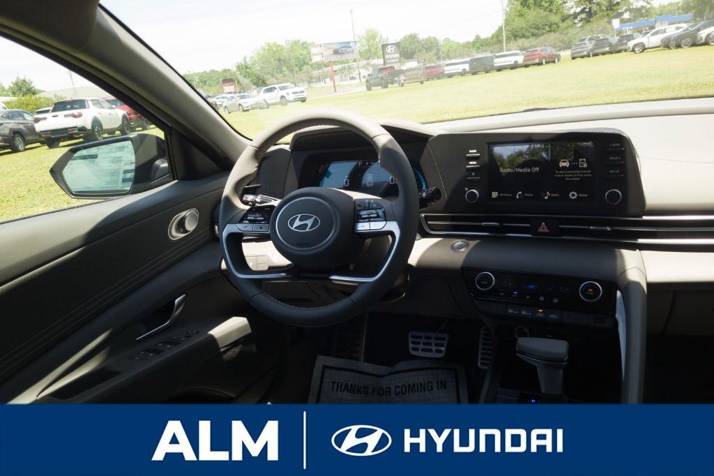 new 2025 Hyundai Elantra car, priced at $25,000