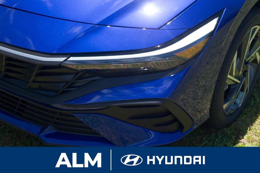 new 2025 Hyundai Elantra car, priced at $25,000