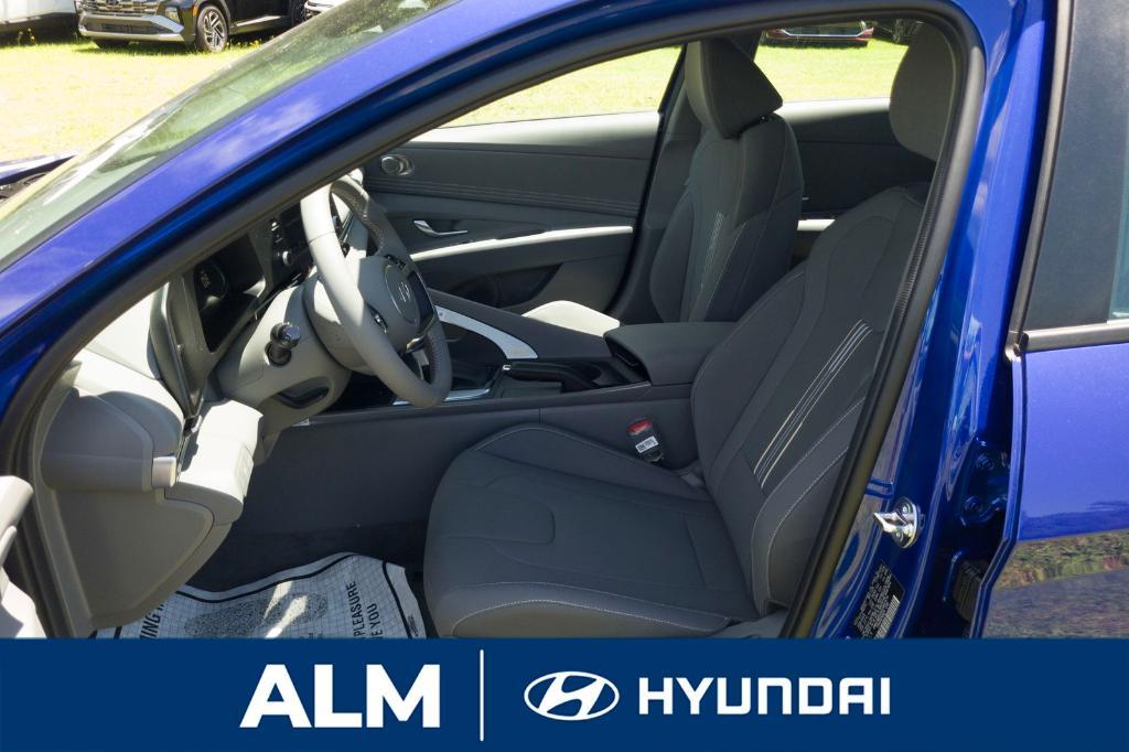 new 2025 Hyundai Elantra car, priced at $25,000