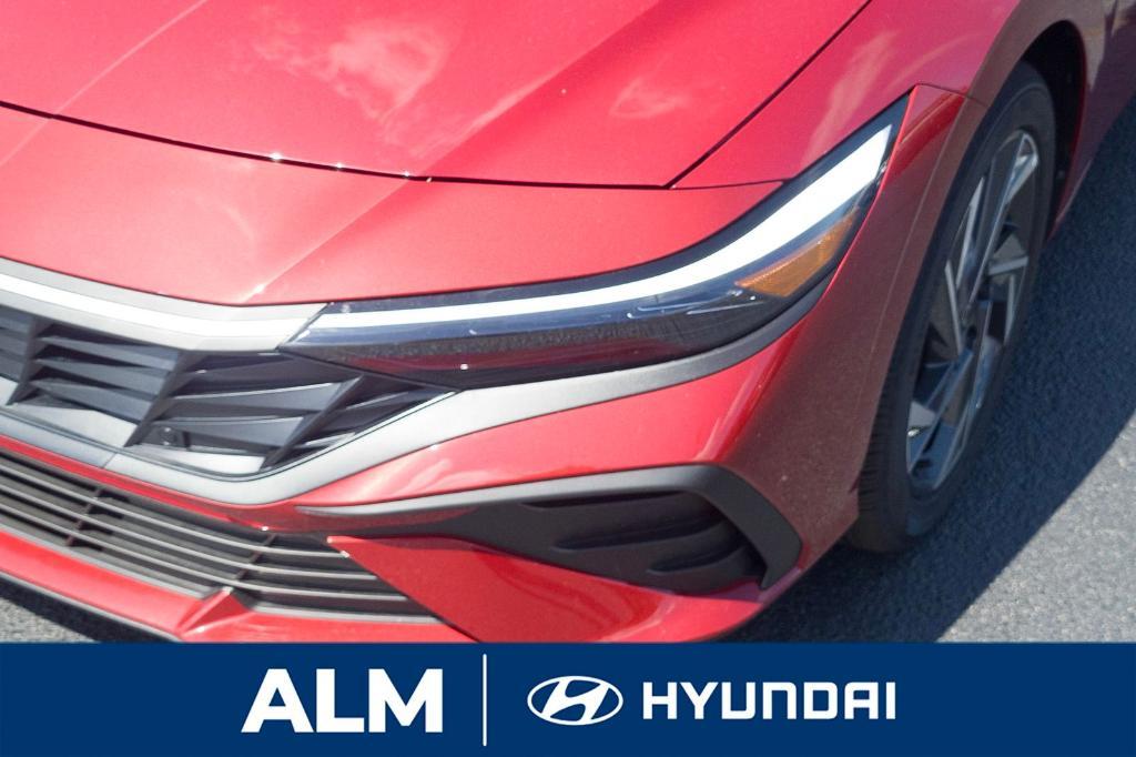 new 2025 Hyundai Elantra car, priced at $25,570