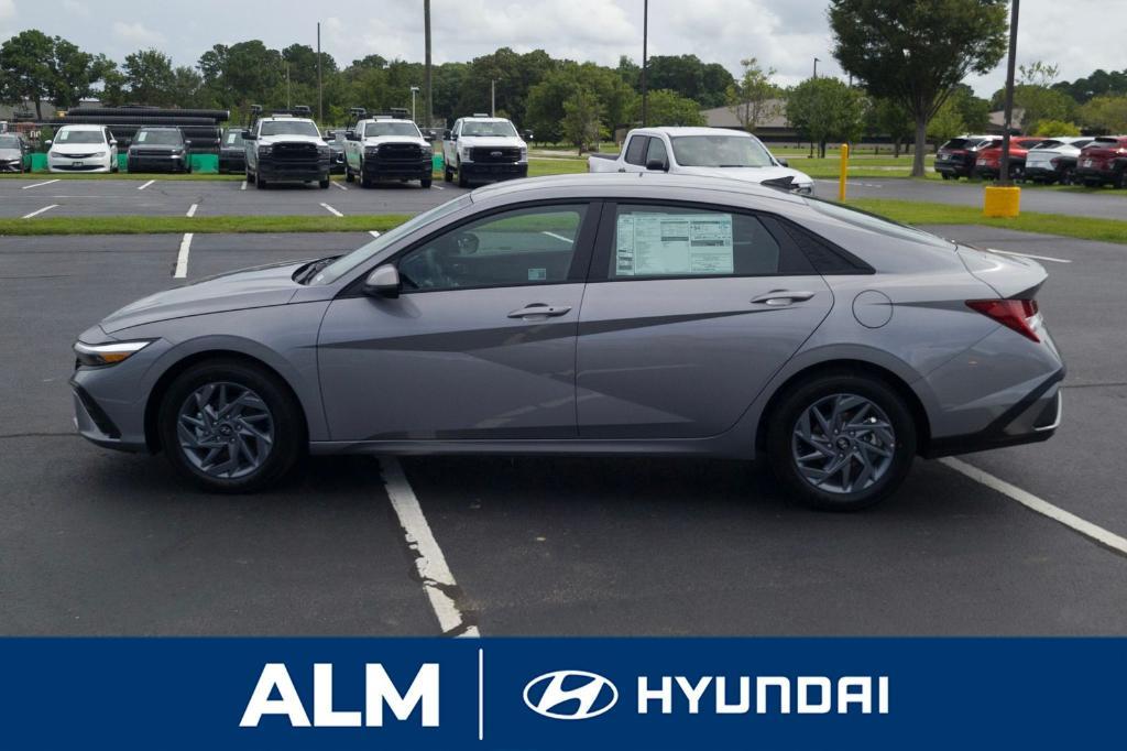 new 2025 Hyundai ELANTRA HEV car, priced at $27,330