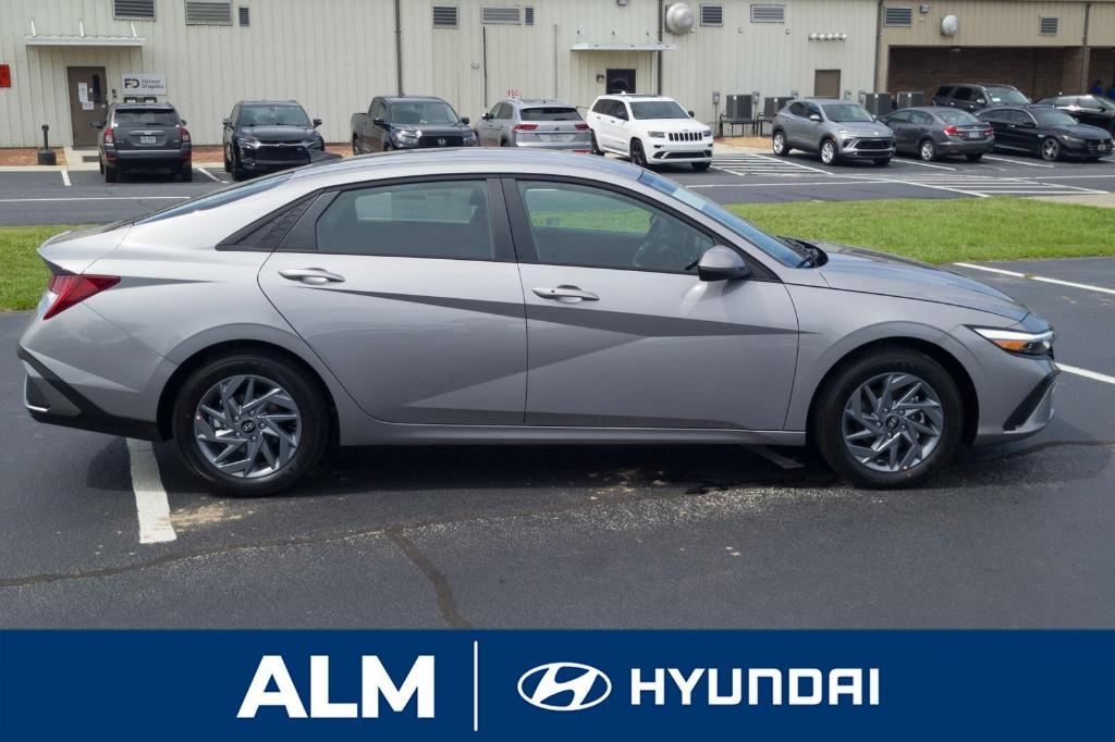 new 2025 Hyundai ELANTRA HEV car, priced at $27,330