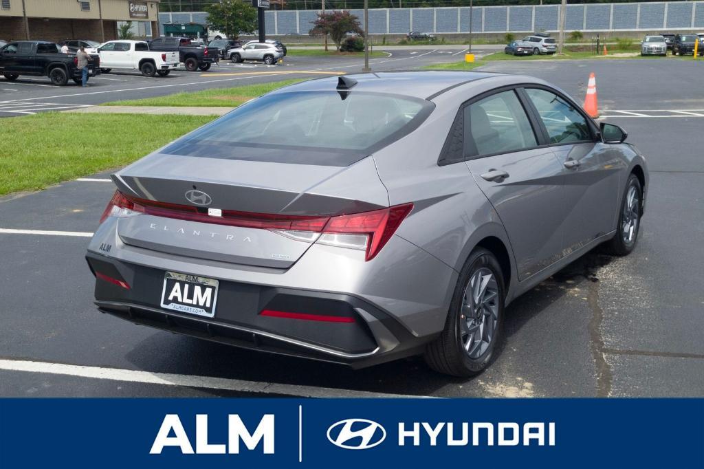 new 2025 Hyundai ELANTRA HEV car, priced at $27,330
