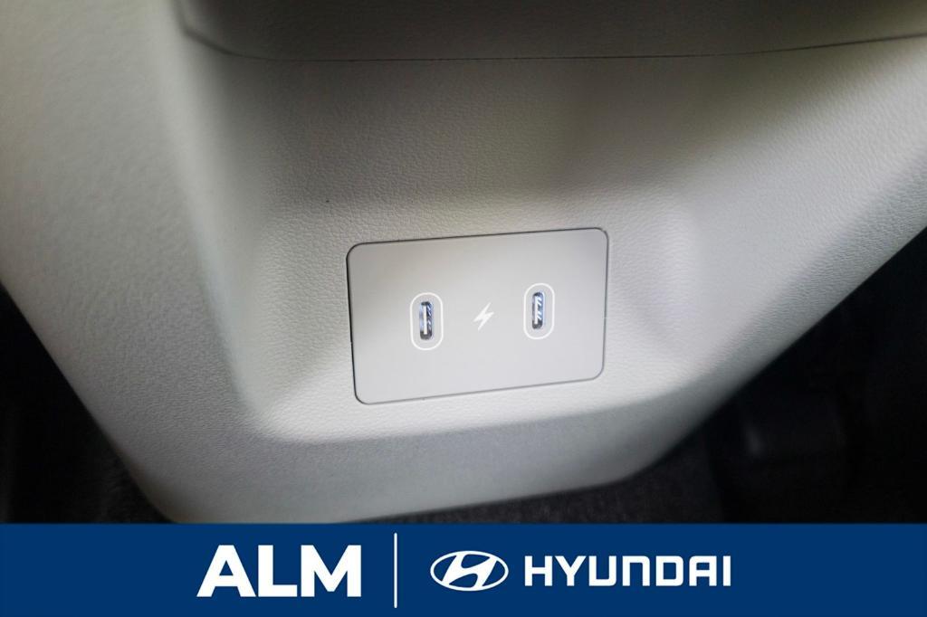 new 2025 Hyundai TUCSON Hybrid car, priced at $43,900