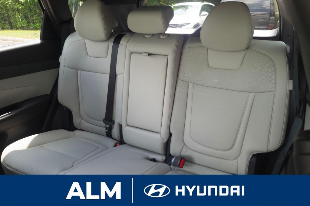 new 2025 Hyundai TUCSON Hybrid car, priced at $43,900