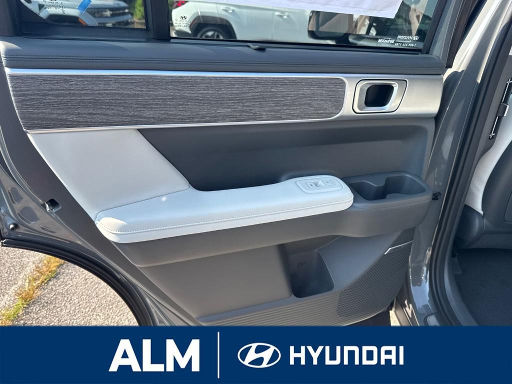 new 2025 Hyundai SANTA FE HEV car, priced at $50,289