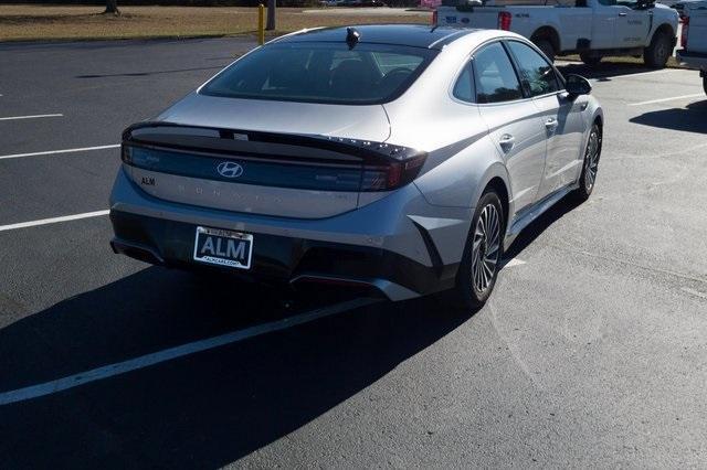 new 2025 Hyundai Sonata Hybrid car, priced at $38,840