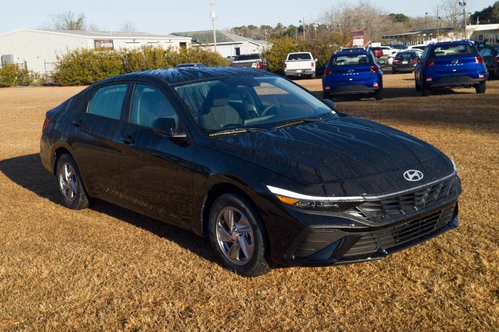 new 2025 Hyundai Elantra car, priced at $23,265