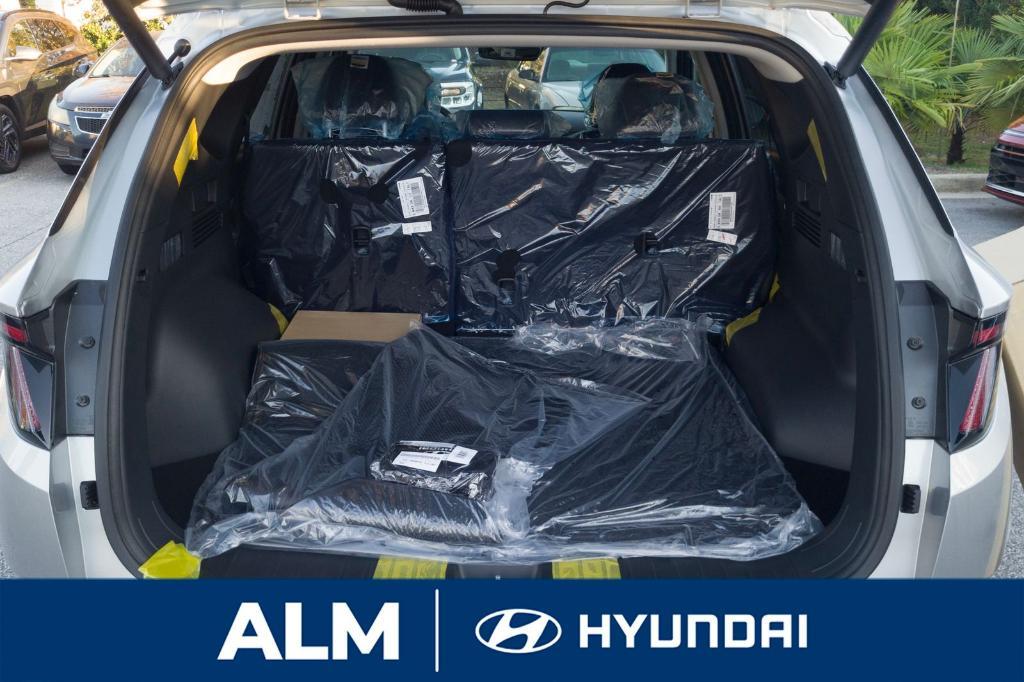 new 2025 Hyundai TUCSON Hybrid car, priced at $39,090