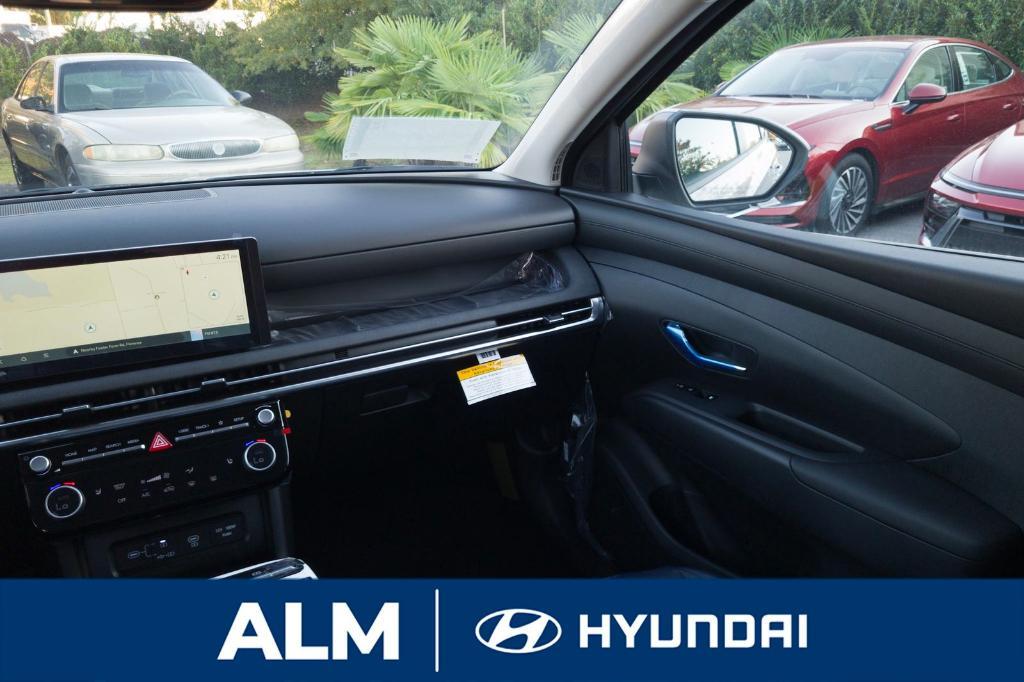 new 2025 Hyundai TUCSON Hybrid car, priced at $39,090