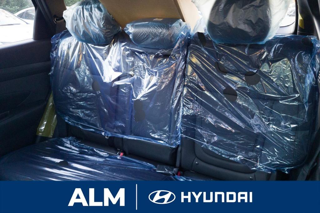 new 2025 Hyundai TUCSON Hybrid car, priced at $39,090