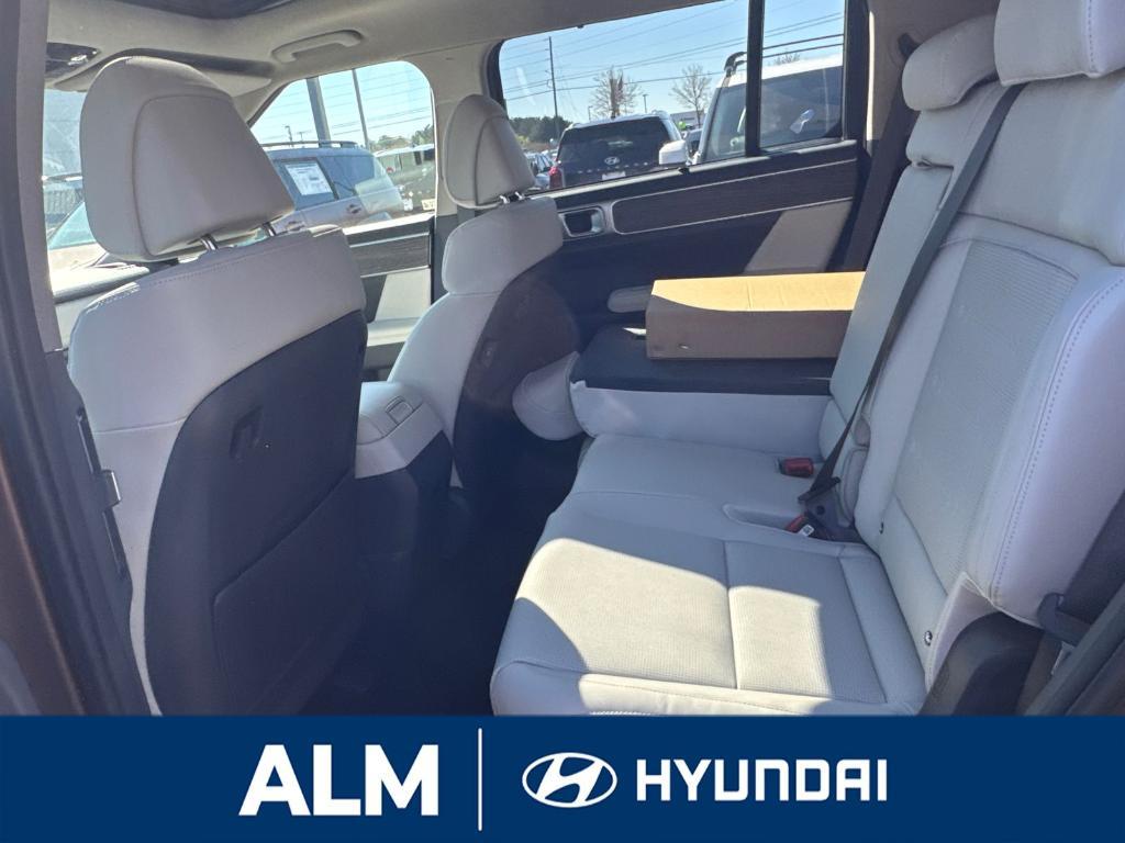 new 2025 Hyundai Santa Fe car, priced at $46,925