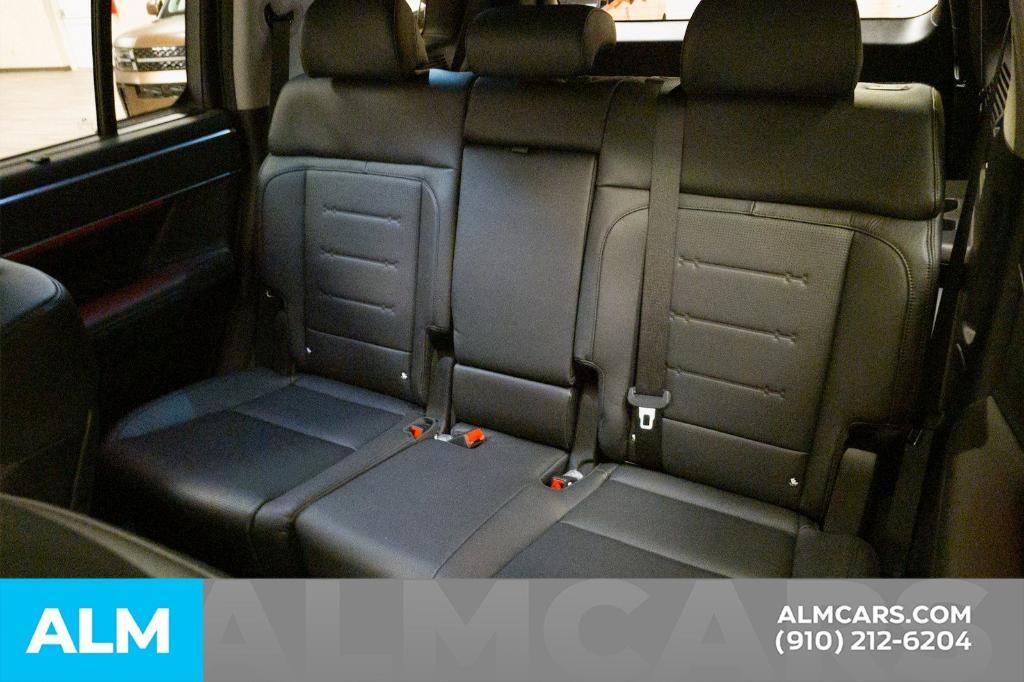 used 2024 Hyundai Santa Fe car, priced at $31,920