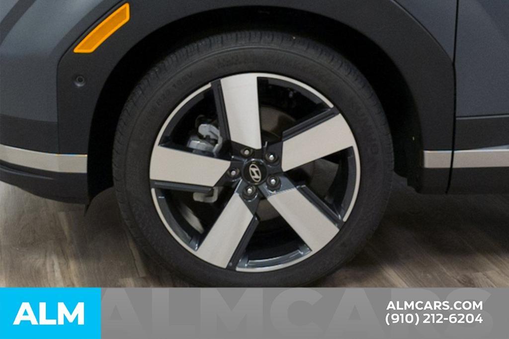 used 2024 Hyundai Santa Fe car, priced at $31,920