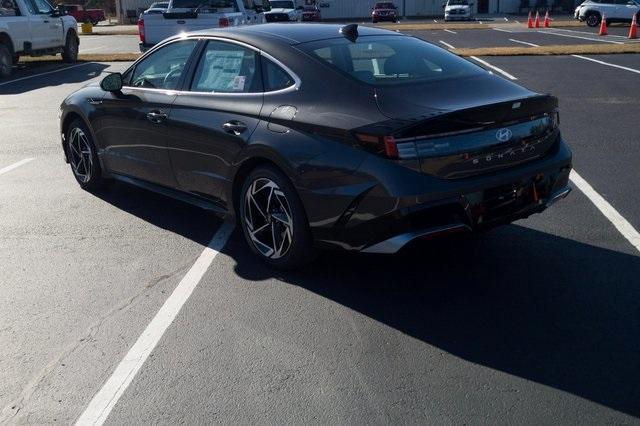 new 2025 Hyundai Sonata car, priced at $32,190