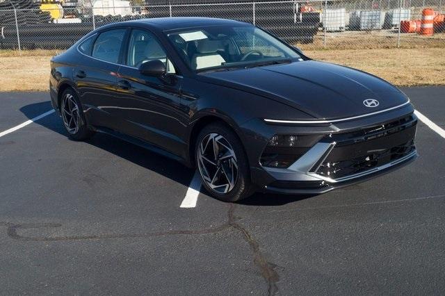 new 2025 Hyundai Sonata car, priced at $32,190