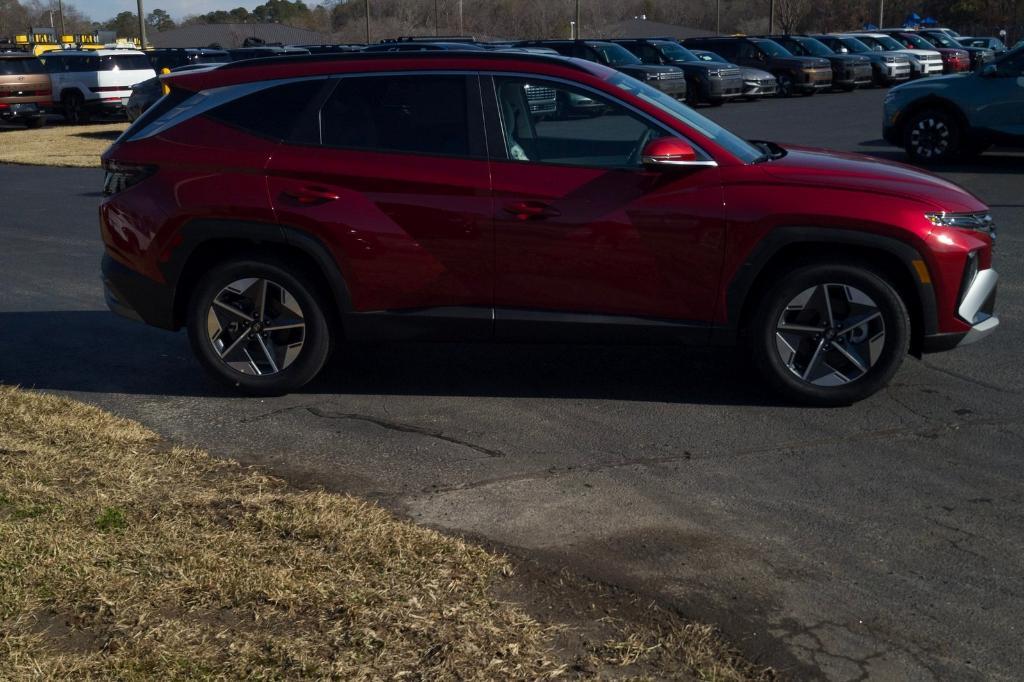 new 2025 Hyundai Tucson car, priced at $35,020