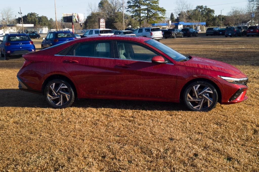 new 2025 Hyundai Elantra car, priced at $27,970