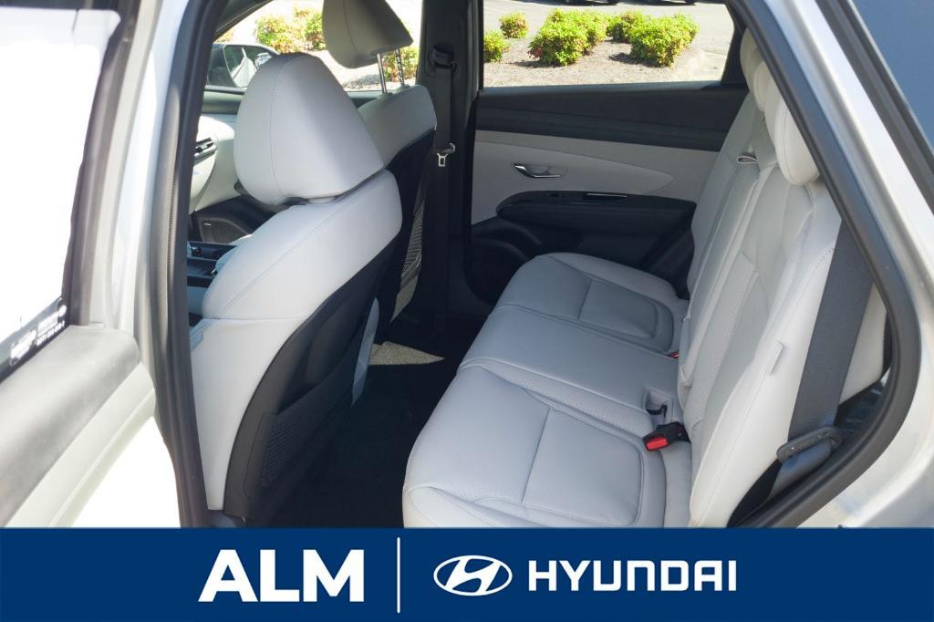new 2025 Hyundai TUCSON Hybrid car, priced at $43,275