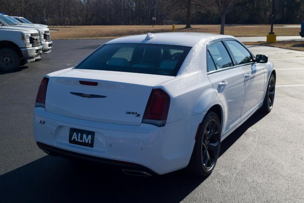 used 2021 Chrysler 300 car, priced at $21,920