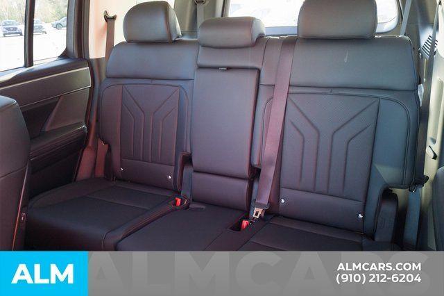 used 2025 Hyundai SANTA FE HEV car, priced at $34,420