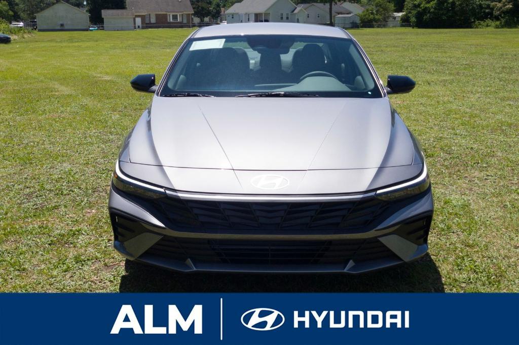 new 2025 Hyundai Elantra car, priced at $25,000