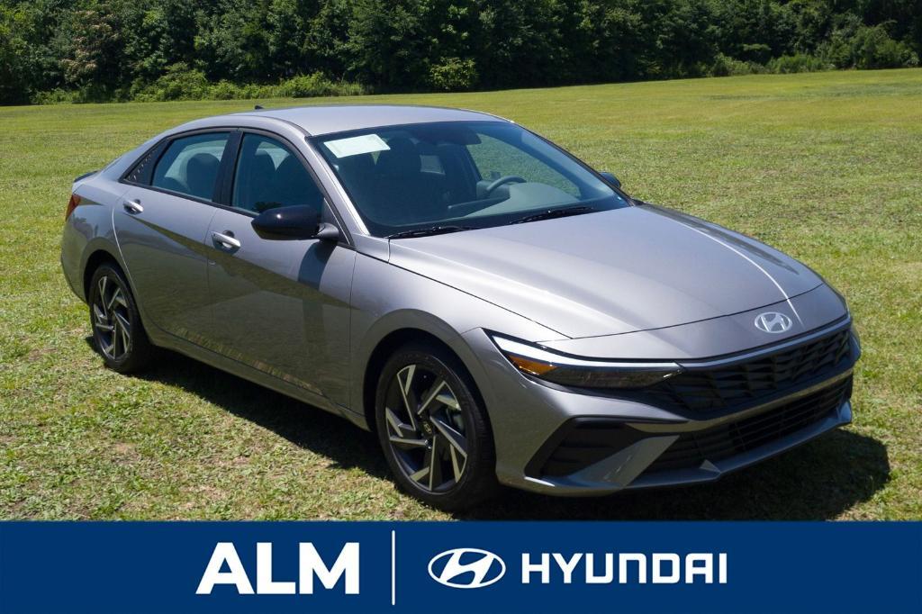 new 2025 Hyundai Elantra car, priced at $25,000
