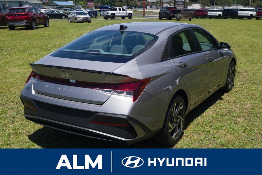 new 2025 Hyundai Elantra car, priced at $25,000