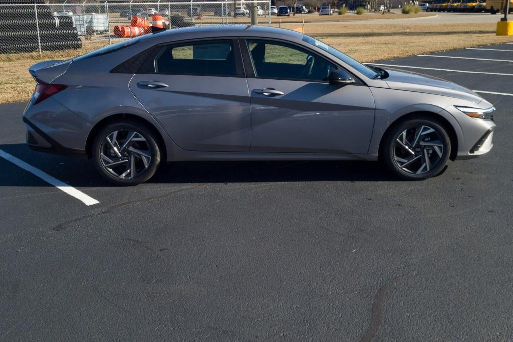 new 2025 Hyundai Elantra car, priced at $24,390