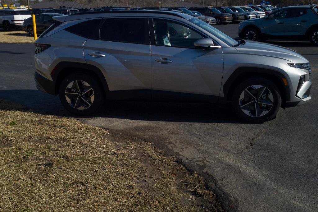 new 2025 Hyundai Tucson car, priced at $34,550