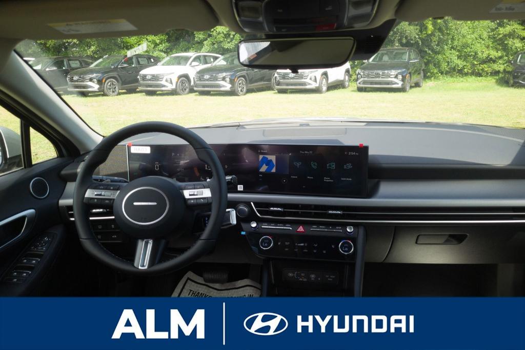 new 2025 Hyundai Sonata Hybrid car, priced at $32,830