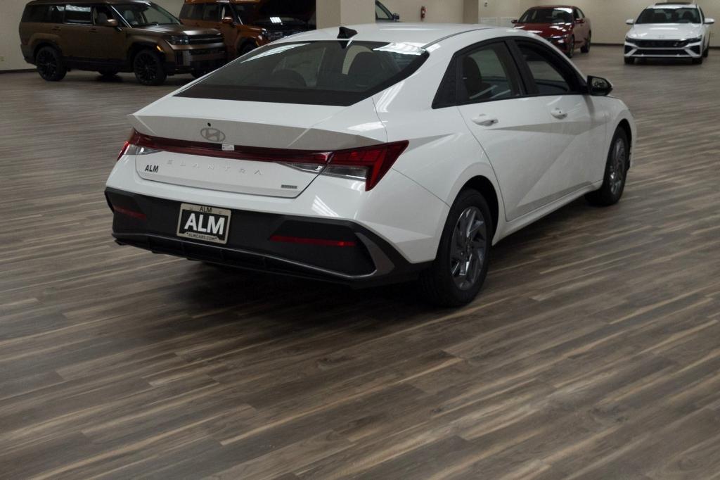 new 2024 Hyundai Elantra HEV car, priced at $28,465