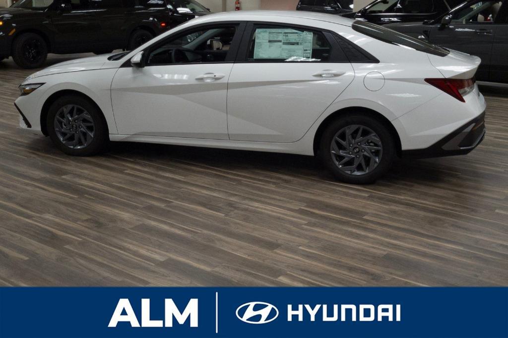 new 2024 Hyundai ELANTRA HEV car, priced at $28,465