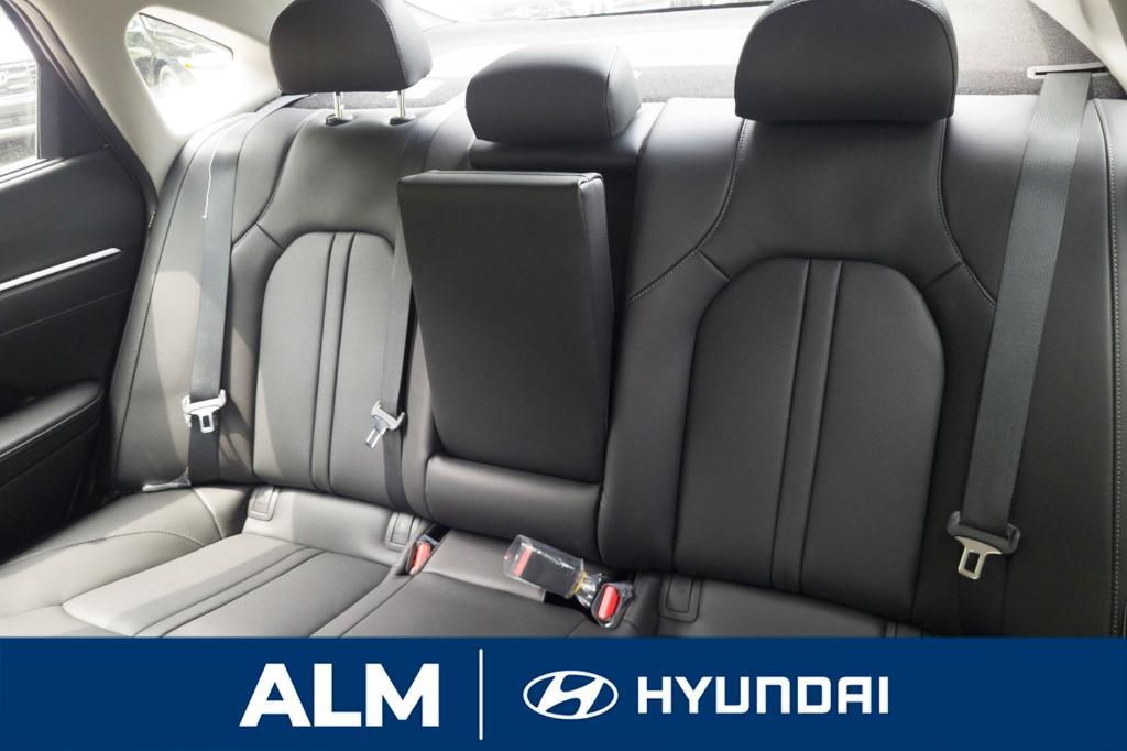 new 2025 Hyundai Sonata Hybrid car, priced at $39,780