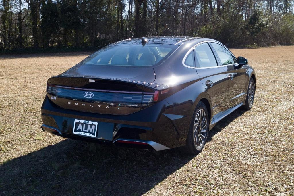 new 2025 Hyundai Sonata Hybrid car, priced at $39,380