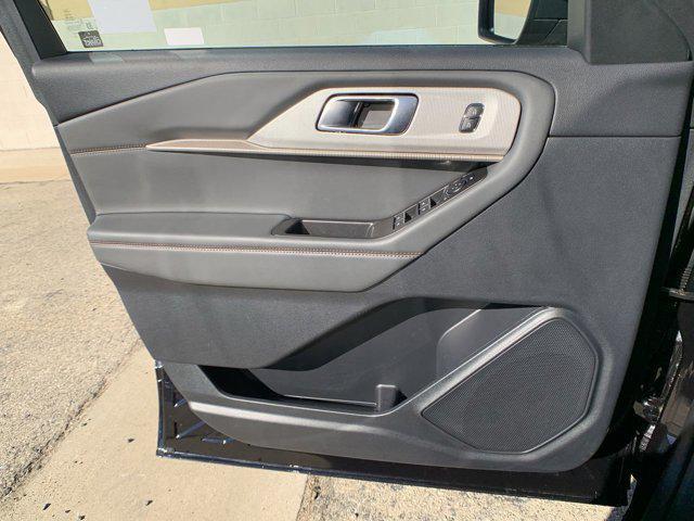 used 2025 Ford Explorer car, priced at $39,988