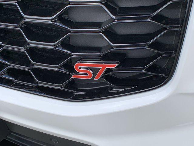 new 2025 Ford Explorer car, priced at $60,211