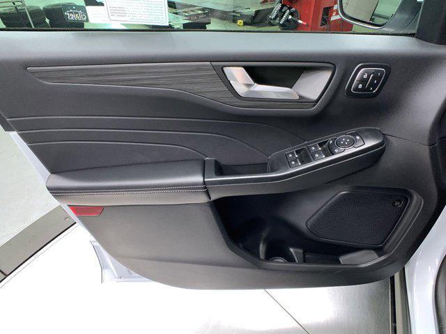 new 2025 Ford Escape PHEV car, priced at $45,515
