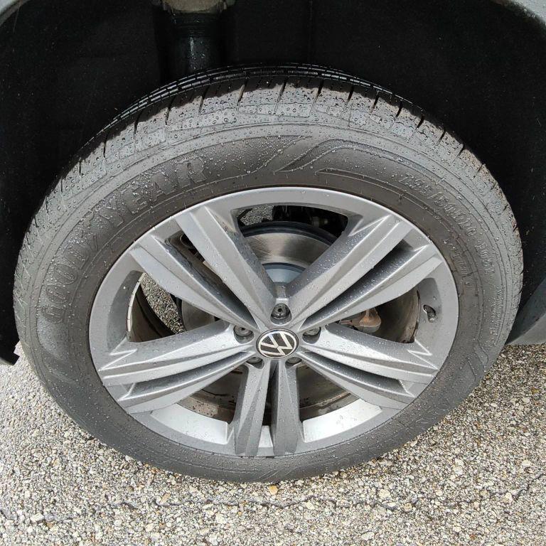 used 2021 Volkswagen Atlas Cross Sport car, priced at $24,983