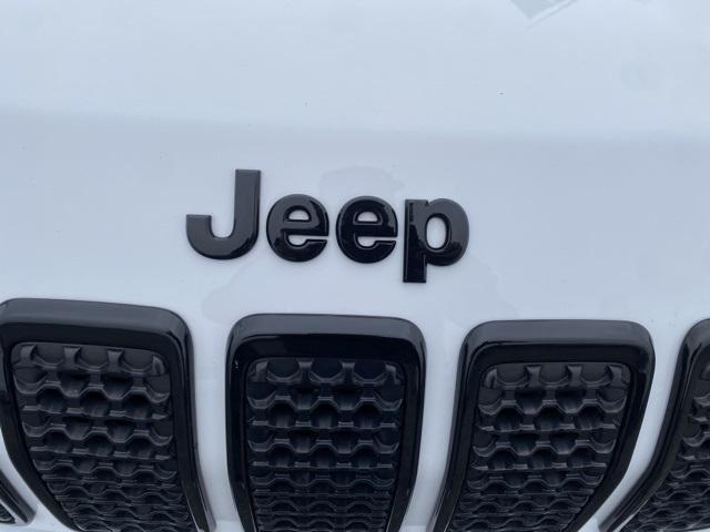 used 2020 Jeep Cherokee car, priced at $22,989